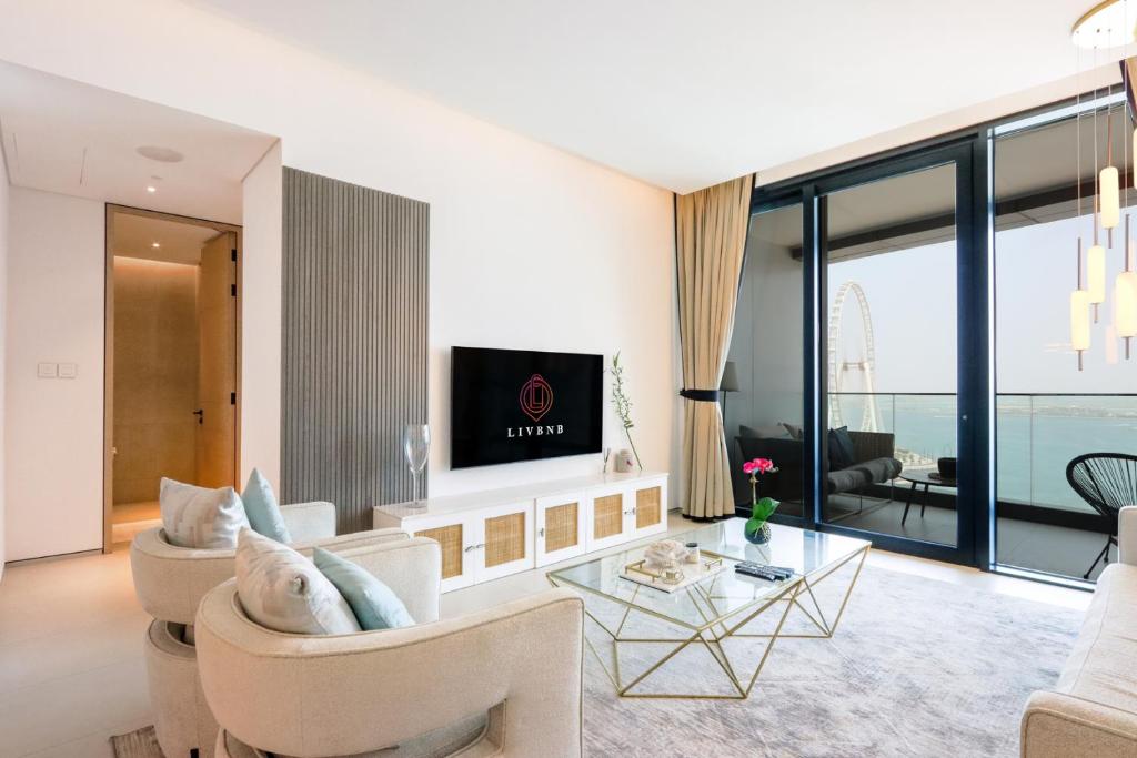 Posezení v ubytování Elegant 2 BR - Address JBR with Sea View by Livbnb