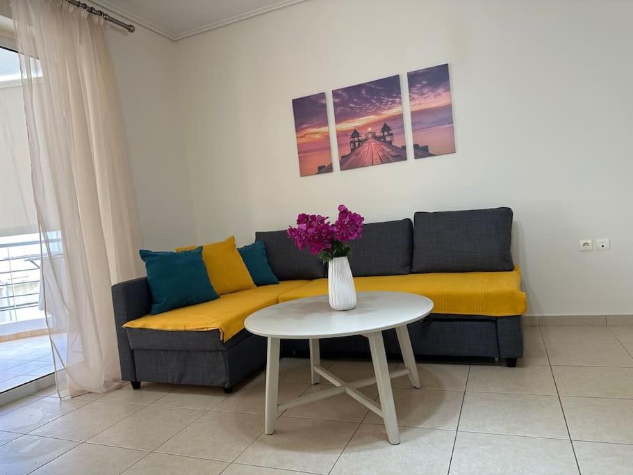 Posezení v ubytování Riviera beach, seaside spacious apt.