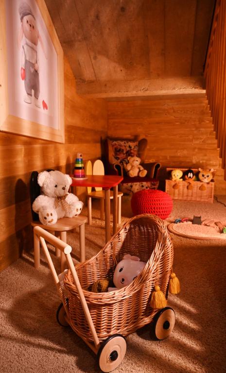 Część wypoczynkowa w obiekcie Apartamenty u Harrego BOUTIQUE SPA z klimatyzacja, balkon, sauna, tężnia parking
