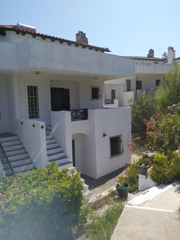 Το κτήριο όπου στεγάζεται  η βίλα