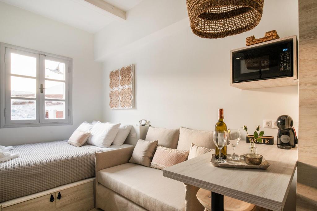 Thalassa Luxury Studios Lindos italokat is kínál