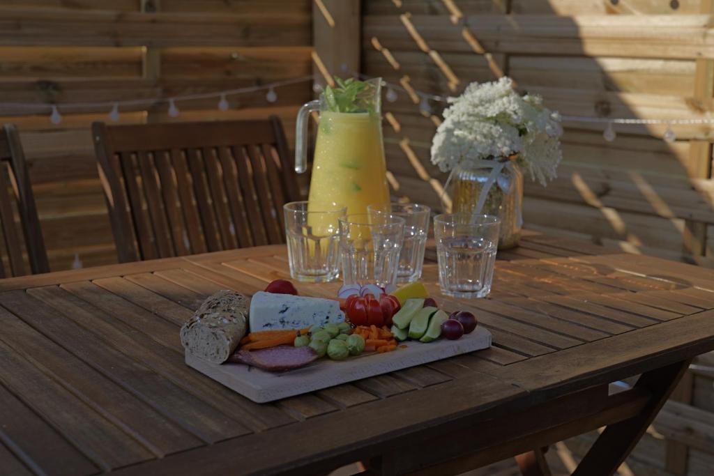 Jídlo v luxury tent nebo okolí