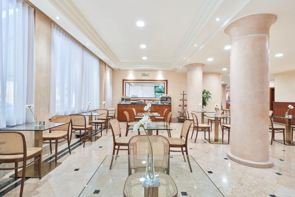 Restaurace v ubytování Hotel Cyrano