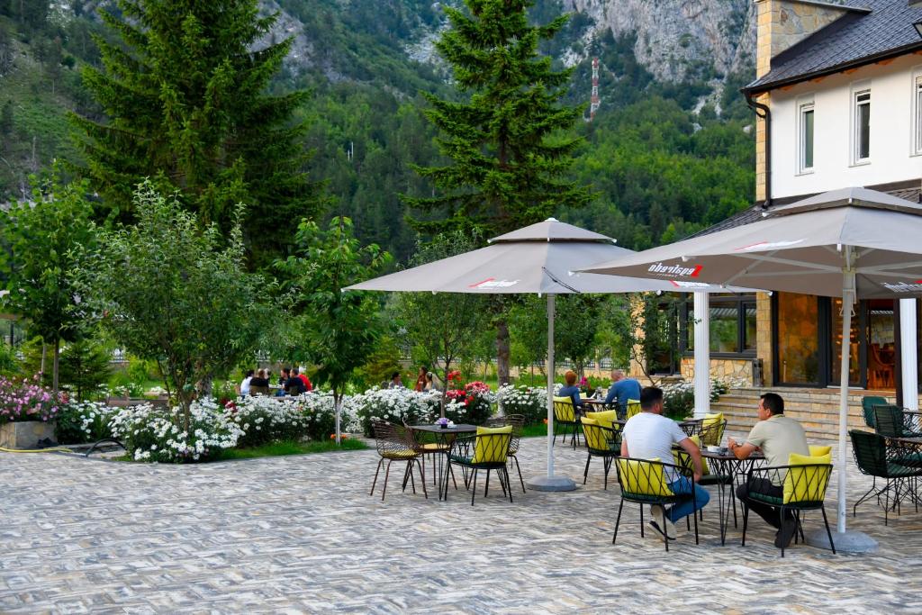 Breezy Hotel - Image 6