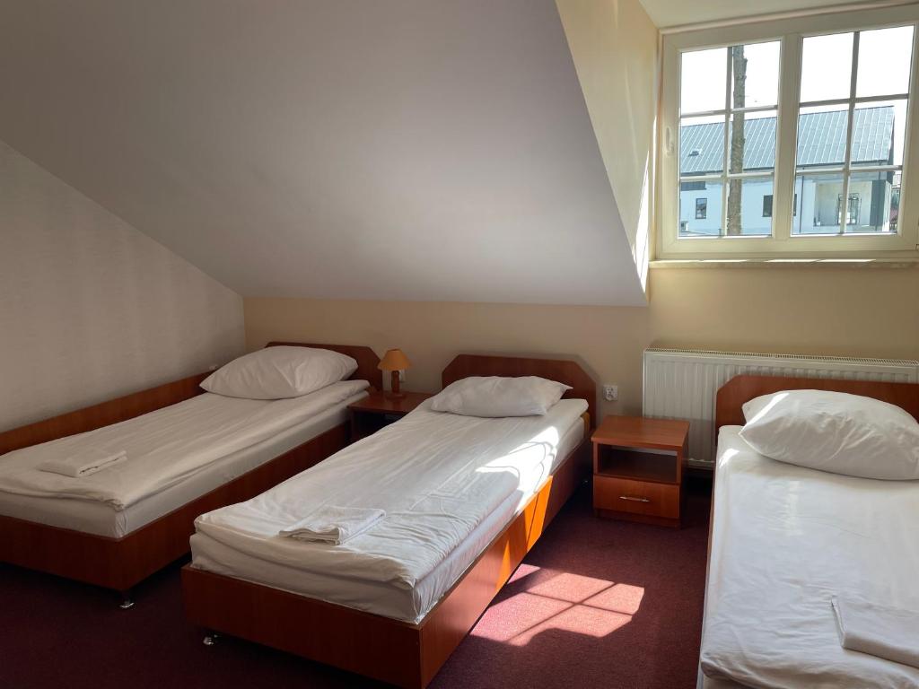Zakarczmie Browar Wiejski - Vierpersoonskamer Met Gedeelde Badkamer