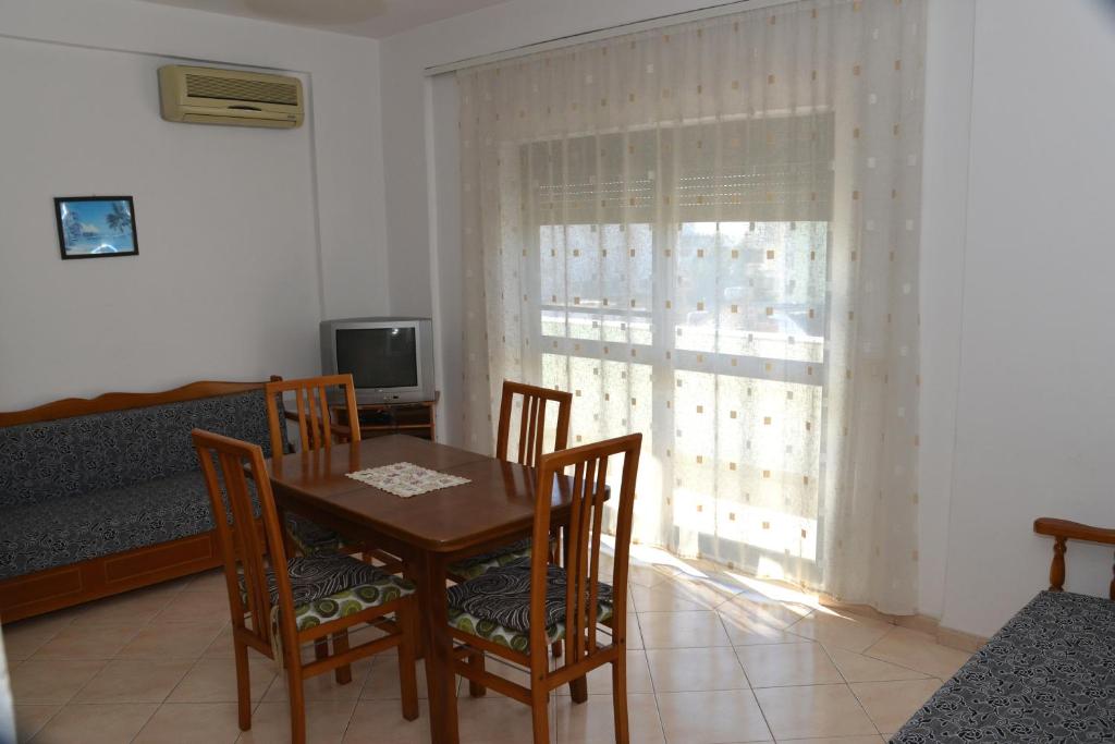 Cheap and Cozy Apartments for rent in Durres 100m by the beach - Image 5