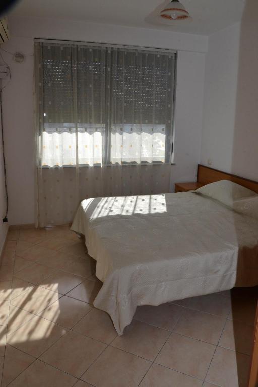 Cheap and Cozy Apartments for rent in Durres 100m by the beach - Image 2
