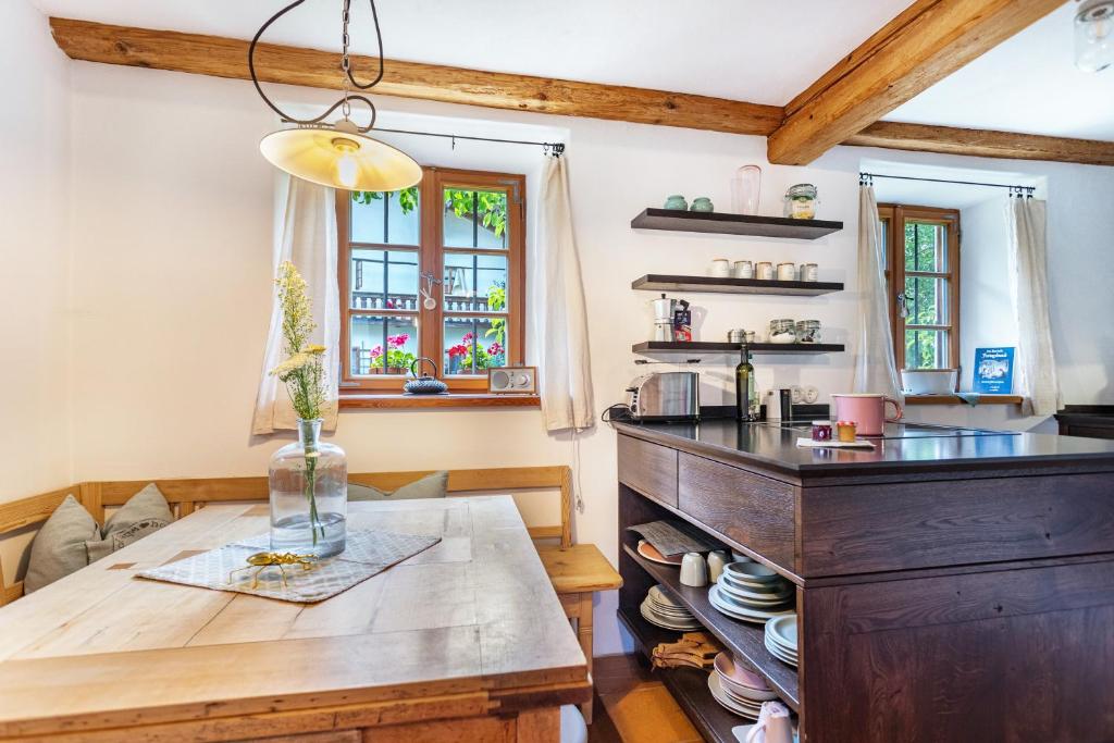 Kuchyň nebo kuchyňský kout v ubytování Landhaus Gustl