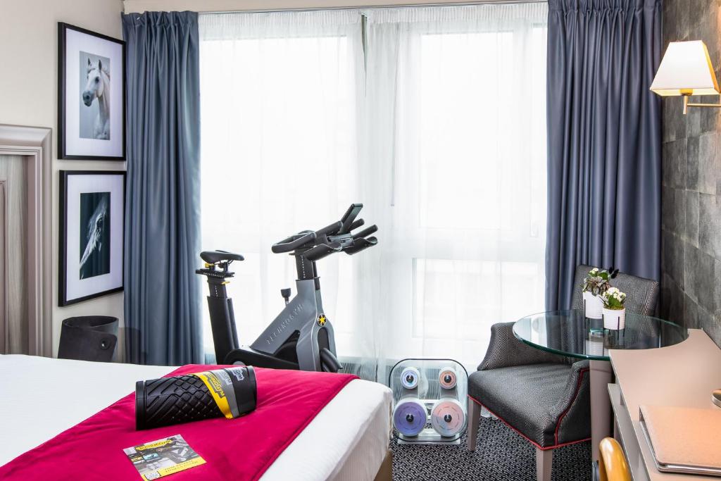 Fitness centrum a/nebo fitness zařízení v ubytování Drake Longchamp
