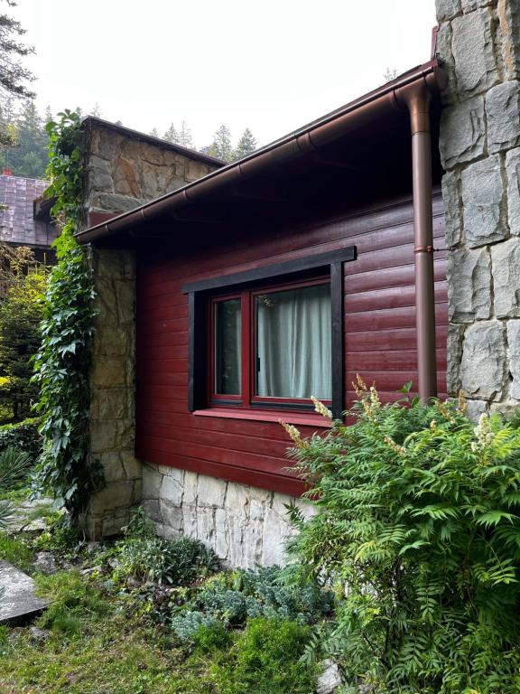 Budova, v ktorej sa dovolenkový dom nachádza
