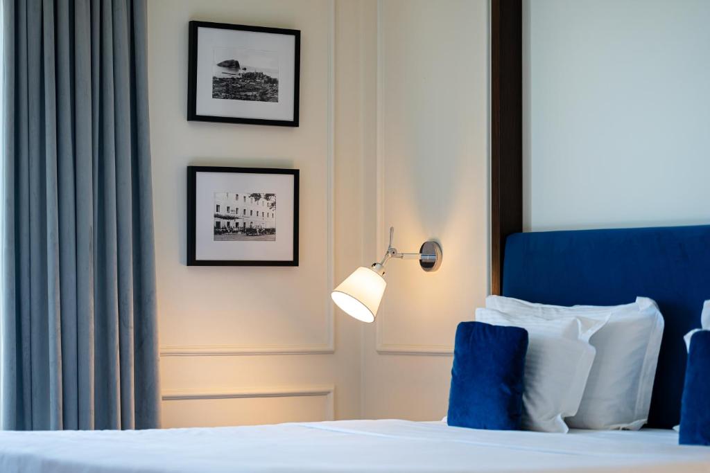 Hotel California by Aycon - 12