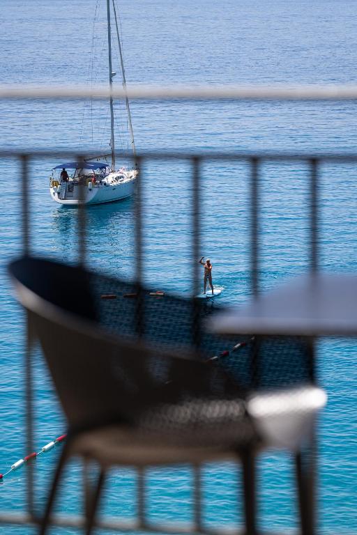 Hotel California by Aycon - 8