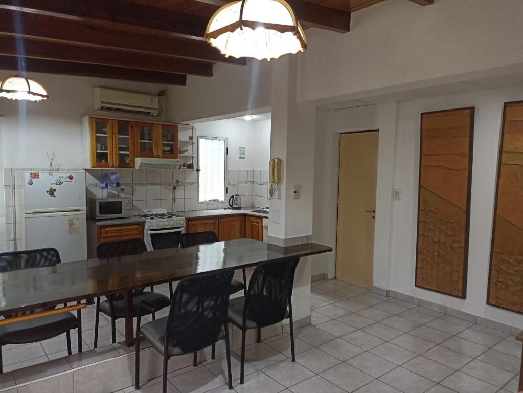 Η κουζίνα ή μικρή κουζίνα στο Complejo las Palmeras II