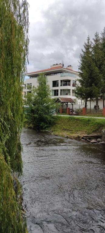 Výhľad na rieku v blízkosti apartmánu
