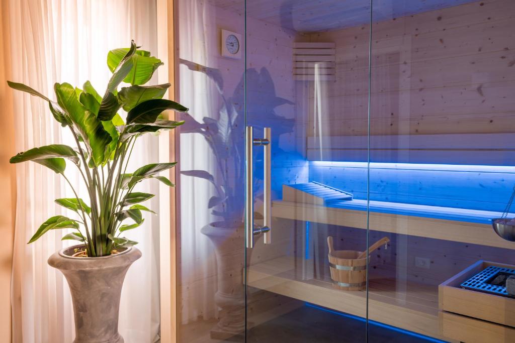 Koupelna v ubytování GG8 Hotel & Suite SPA
