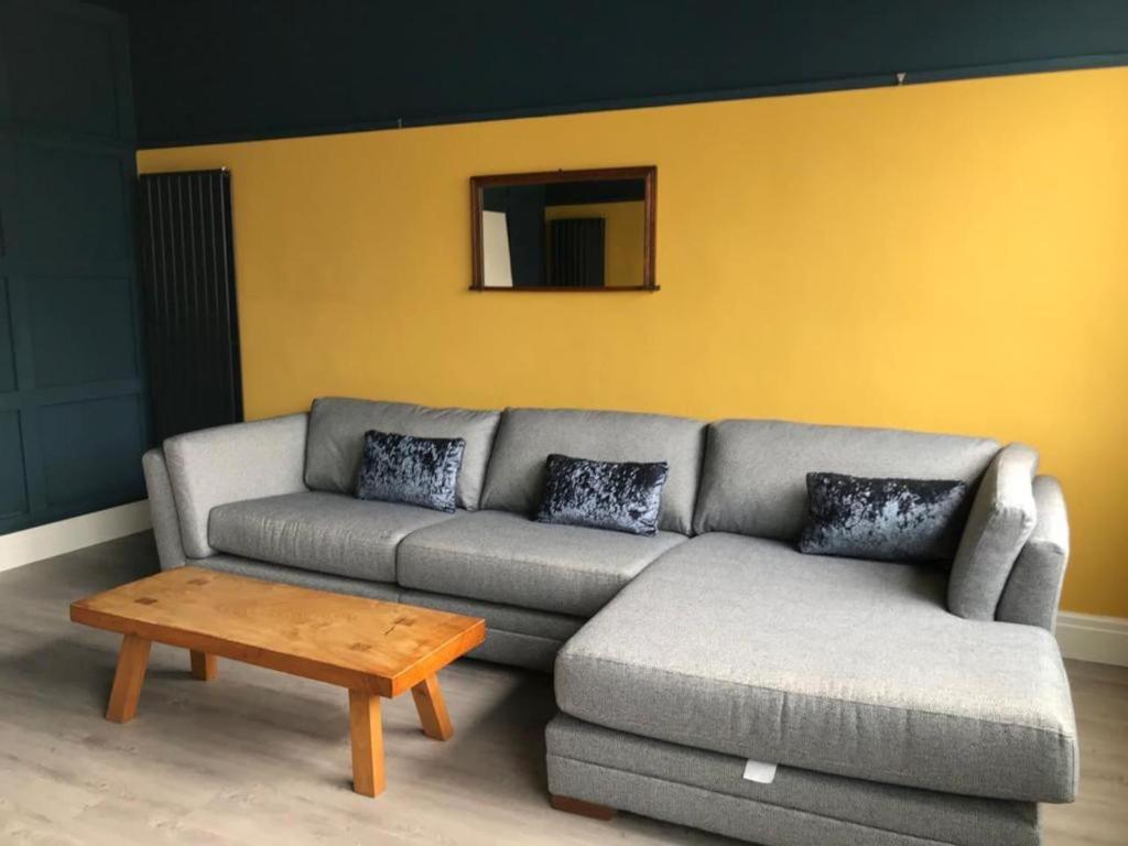 Sleeps 14 Cardiff City Centre, Cardiff (updated prices 2024)