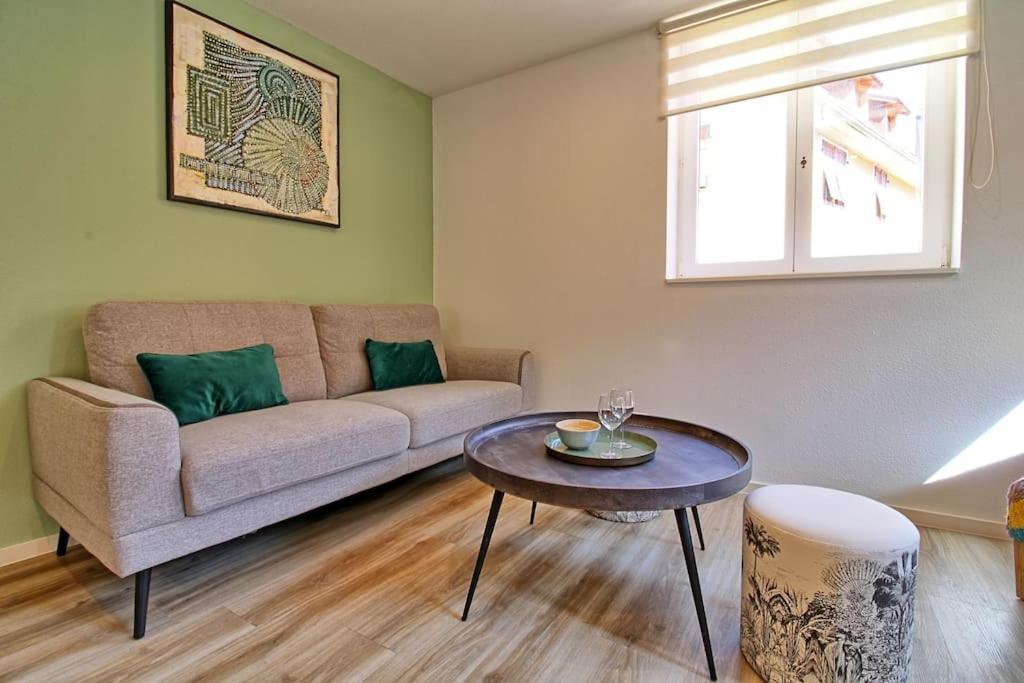 Część wypoczynkowa w obiekcie Logement CHEZ ANTHONE - Proche Obernai, logement pour 1 à 5 personnes