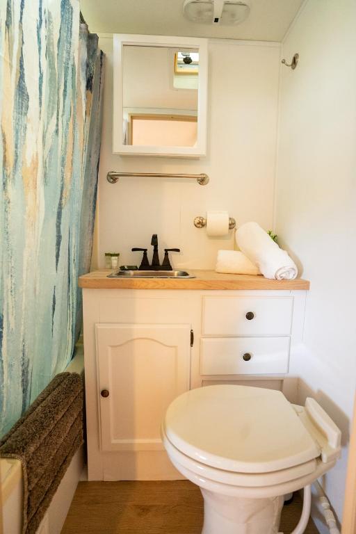 Grotto Getaway - Caravana