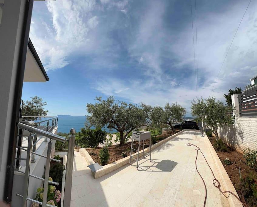 Mimo’ s House - Image 6