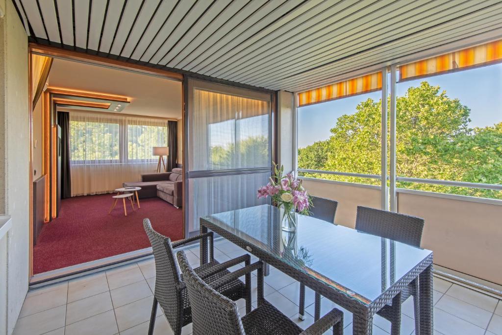 Balkón nebo terasa v ubytování Hotel Club Tihany