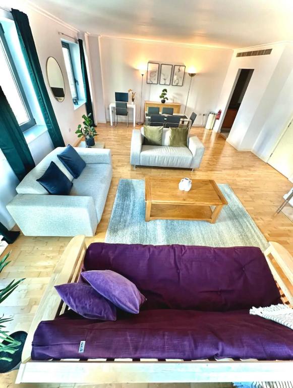 Fotografie z fotogalerie ubytování Spacious Two Bedroom Apartment v Londýně