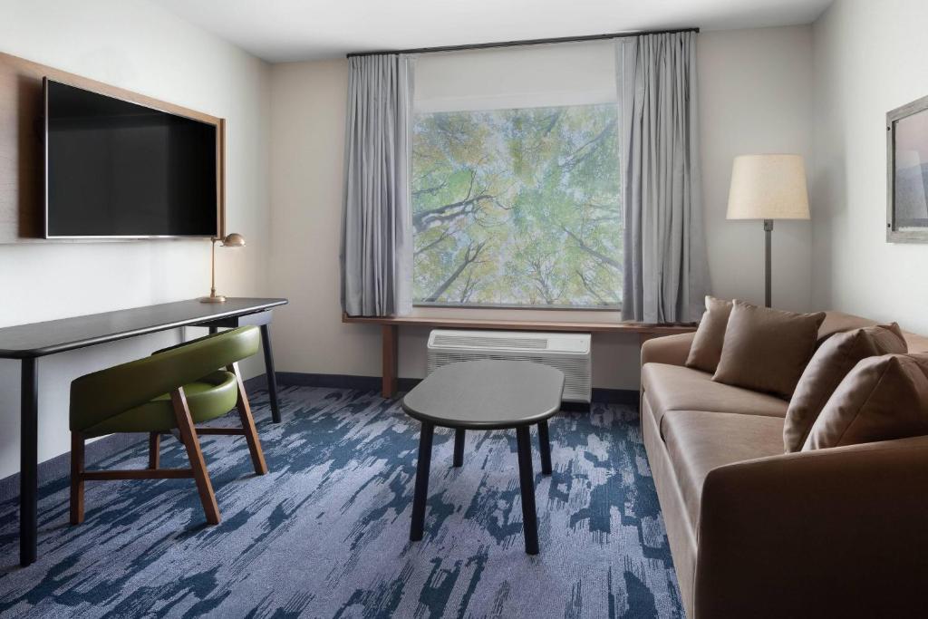 Fairfield Inn & Suites by Marriott Kenosha Pleasant Prairie photo