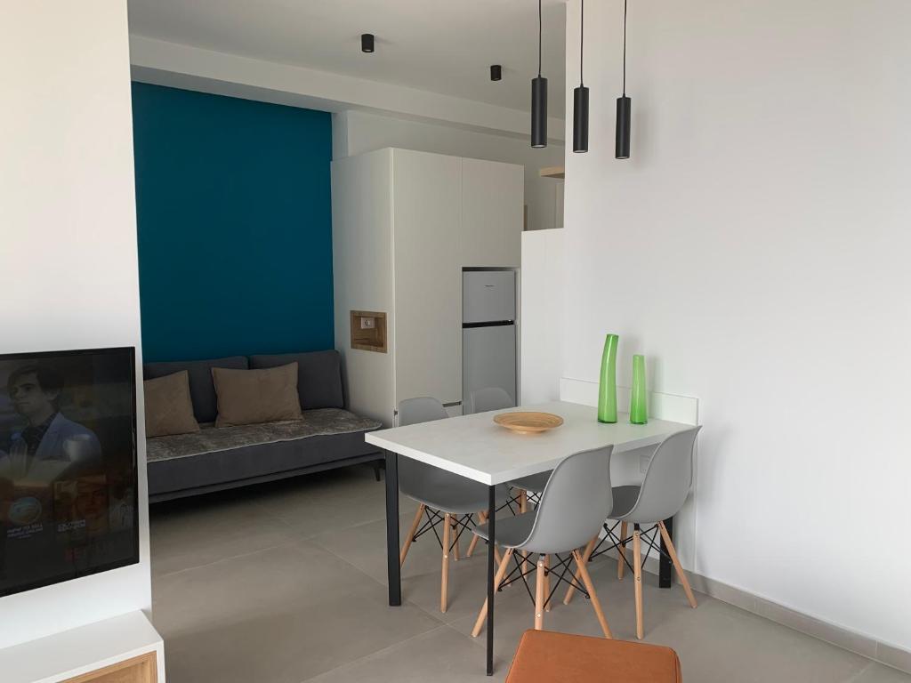Beachfront Saranda Terrace Apartments - Image 3