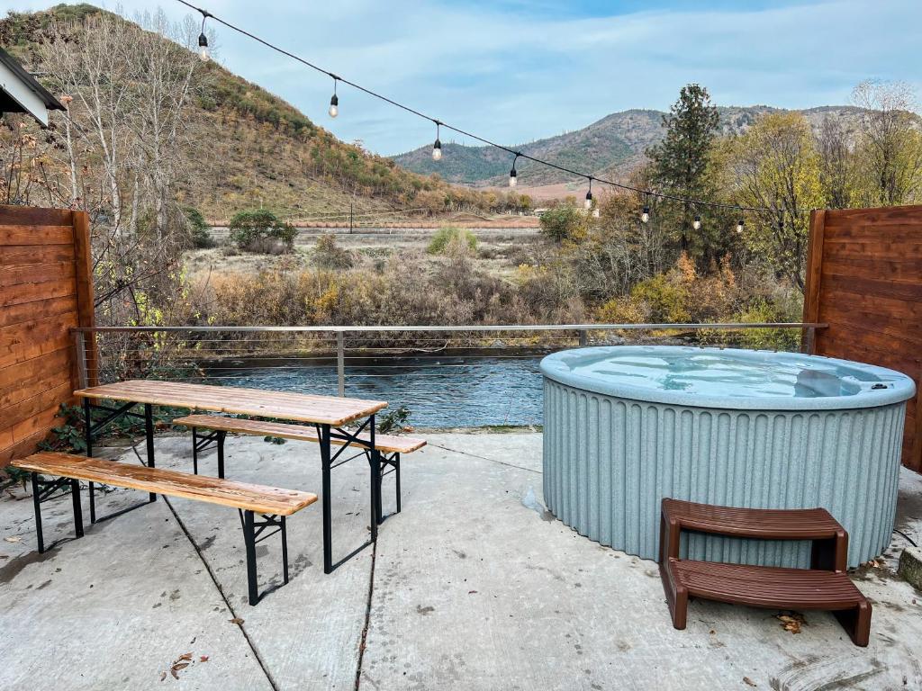 Waterfront River Apartments - Twee Slaapkamers Appartement