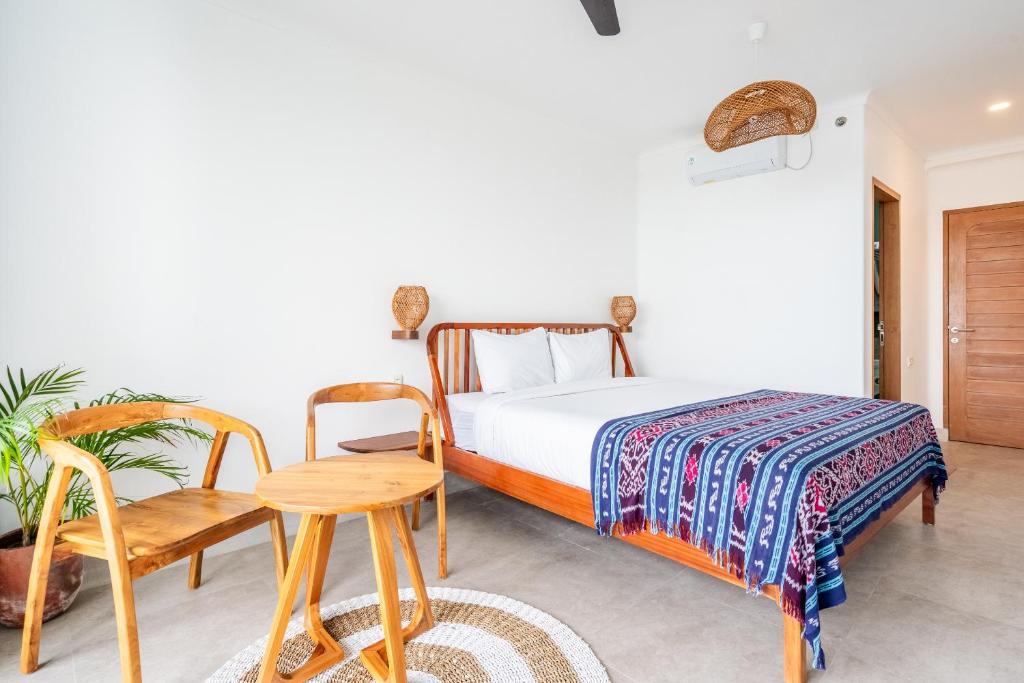 Inlight Lombok Beach Hotel - 5