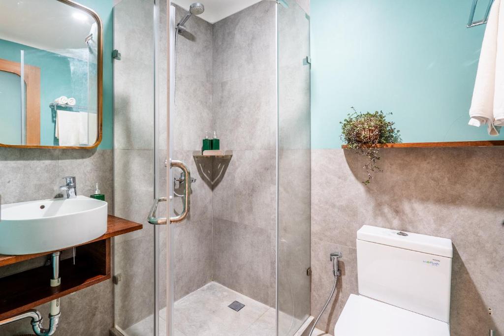 Inlight Lombok Beach Hotel - 14