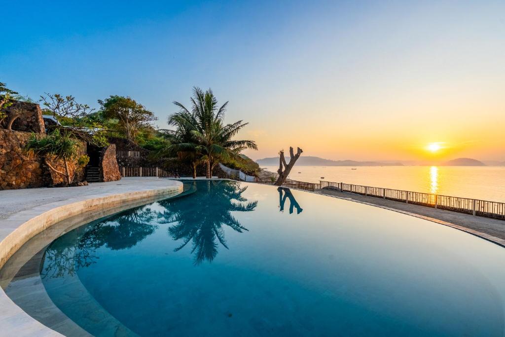 Inlight Lombok Beach Hotel - 16