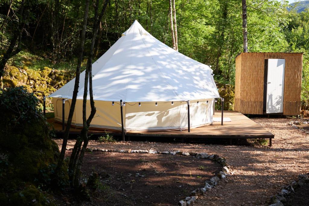 Fotografie z fotogalerie ubytování glamping Shangri la v destinaci Boguti