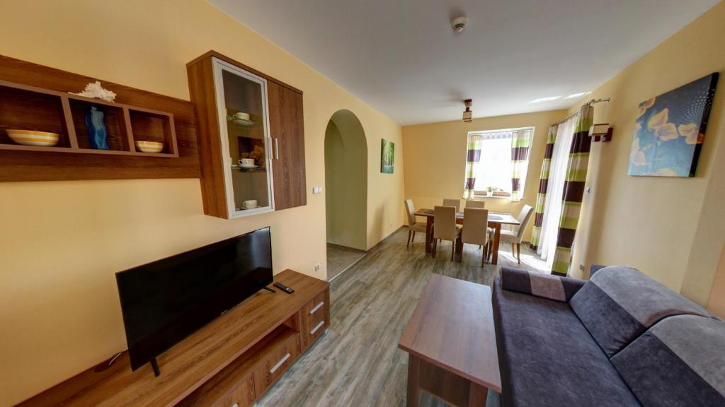 Apartamenty i pokoje z basenem AVENA Jastrzębia Góra - Apartment Mit 2 Schlafzimmern Und Balkon