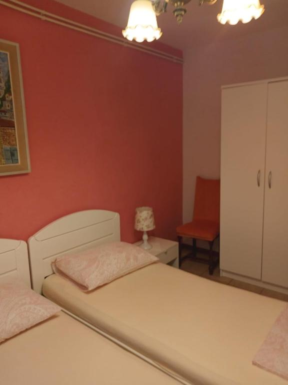 Posteľ alebo postele v izbe v ubytovaní Apartment Seget Vranjica 1051b