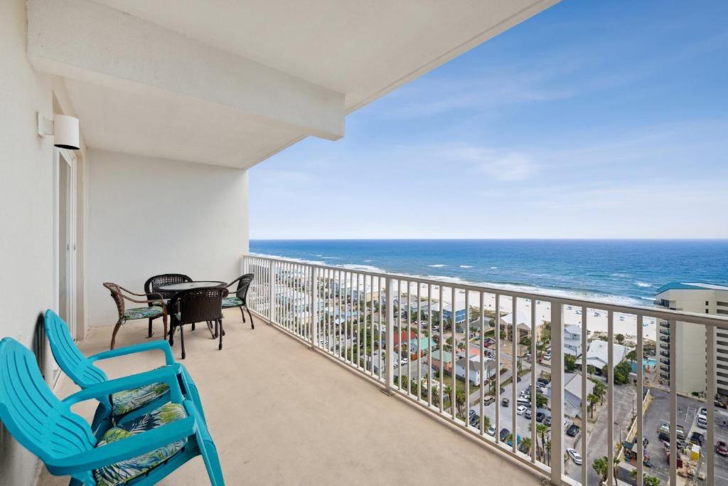 A general sea view or a sea view taken from the holiday home