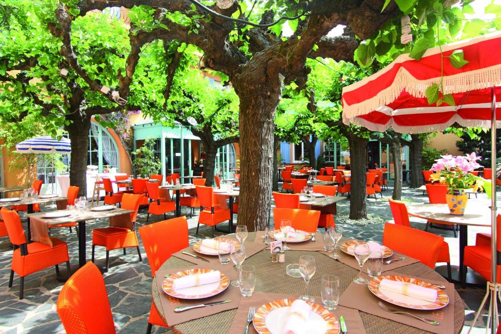 Restaurace v ubytování Hotel Le Provencal LogisHotels