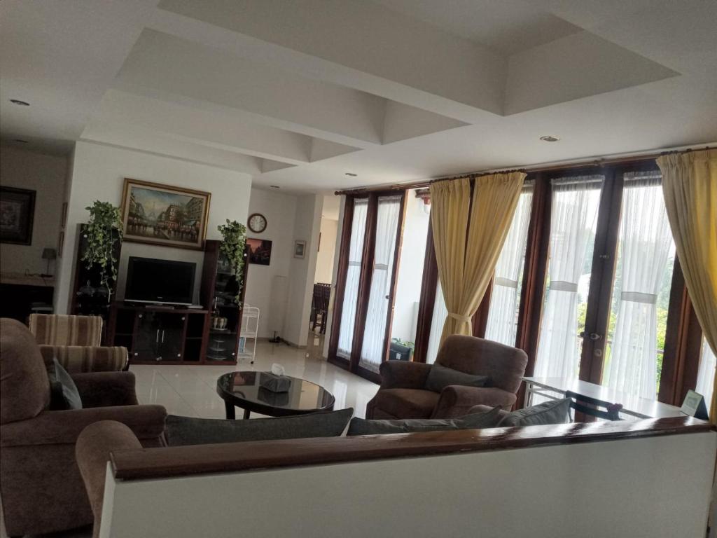 Villa Syariah Nirwana 20, 3 KT, Hanya Keluarga, View ke Resort Dago Pakar