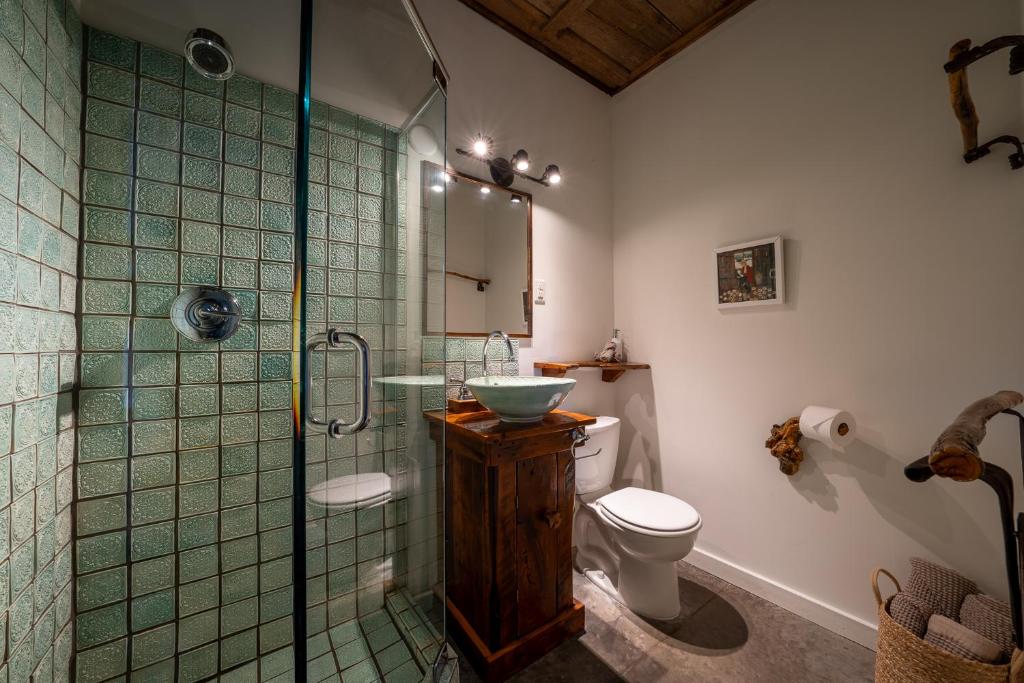 Koupelna v ubytování Owl's Nest Suites