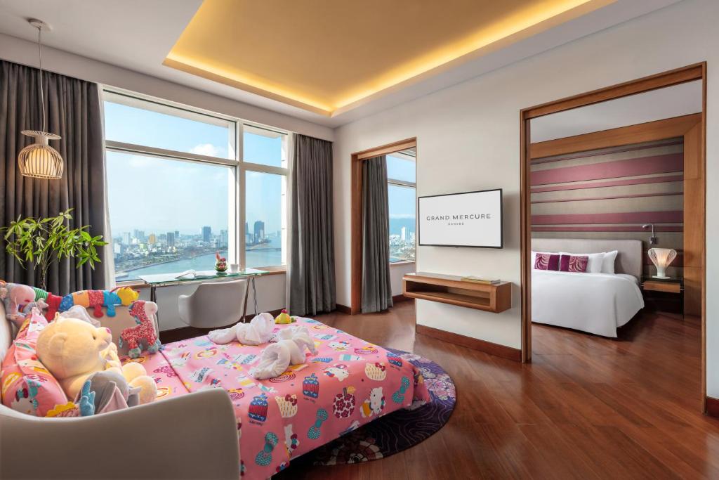 Family Suite - High Floor with Executive Lounge access