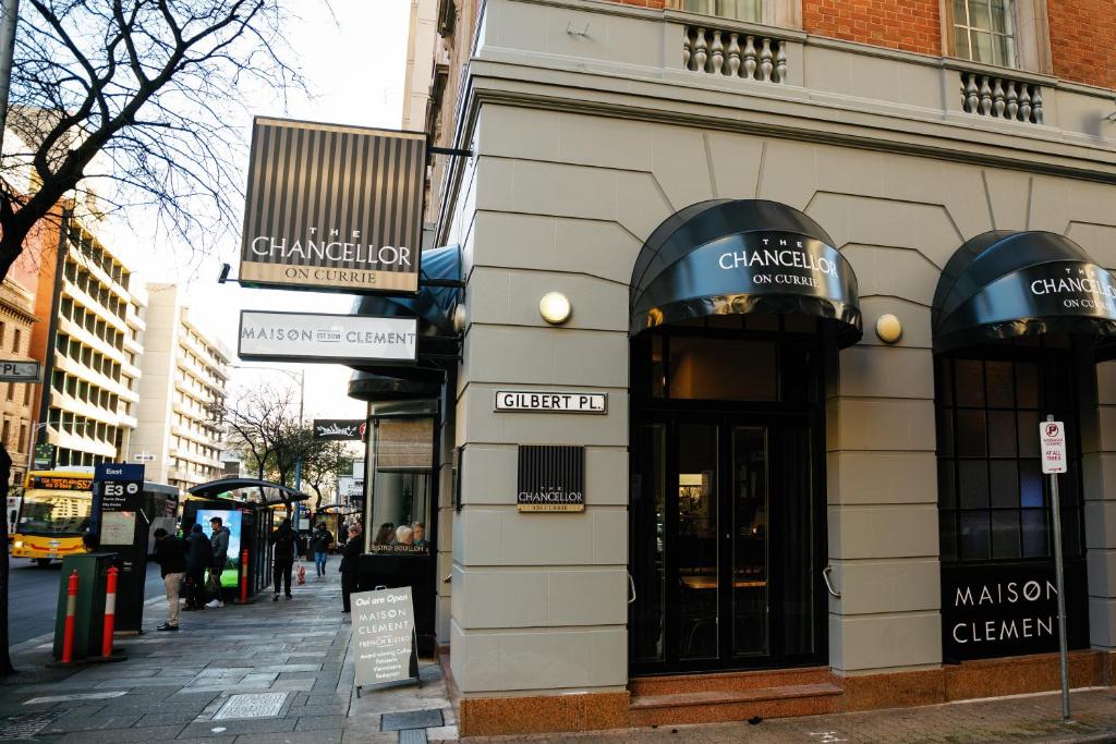 The Chancellor on Currie - Resim 20