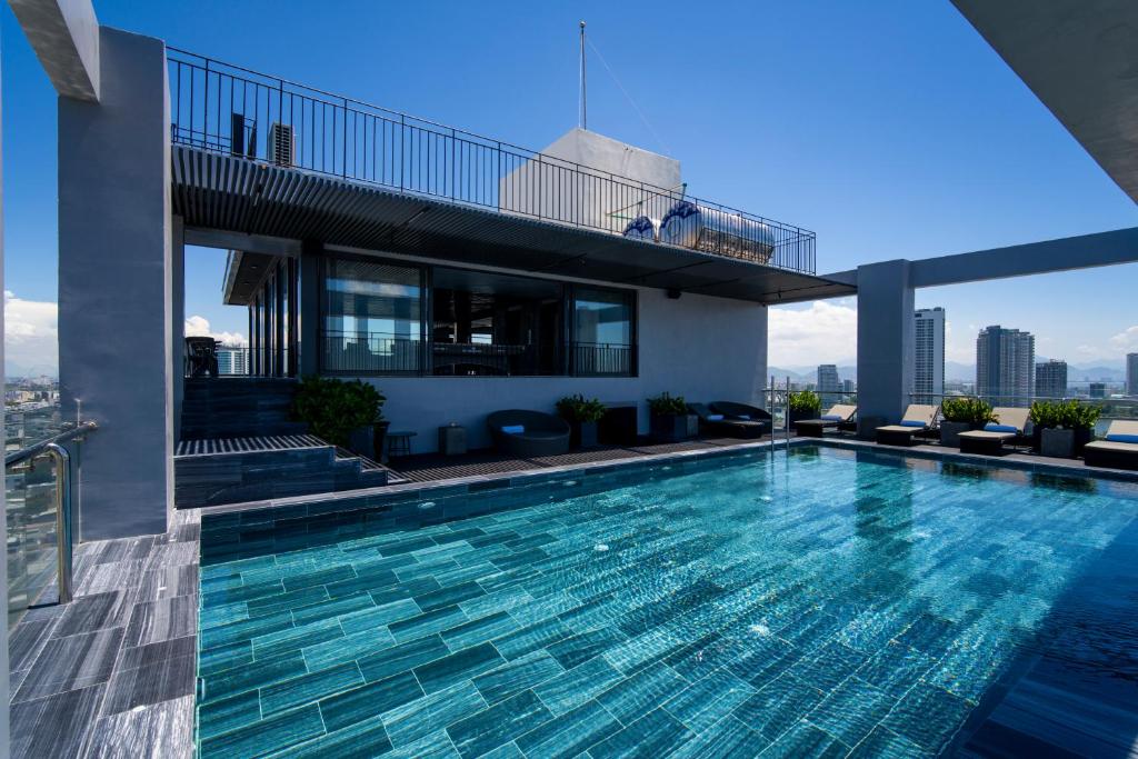 Bazén v ubytování Luxtery Hotel & Spa nebo v jeho okolí