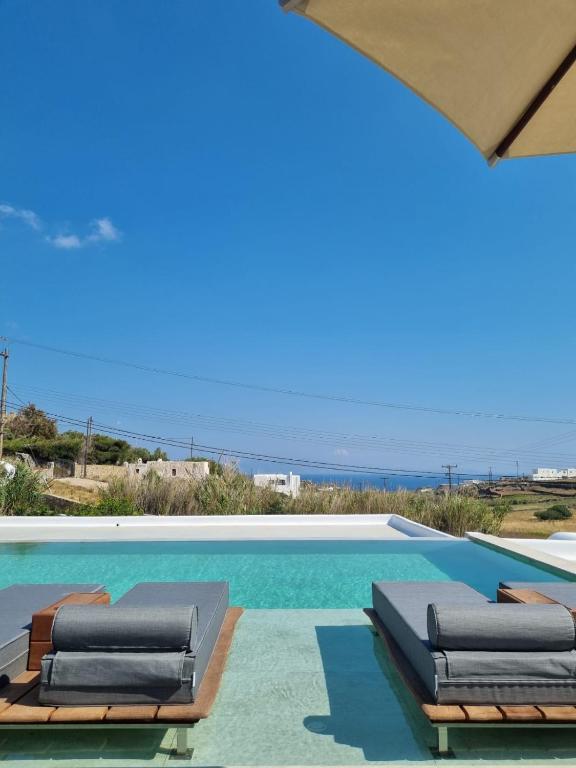 Bazén v ubytování Abelos Mykonos nebo v jeho okolí