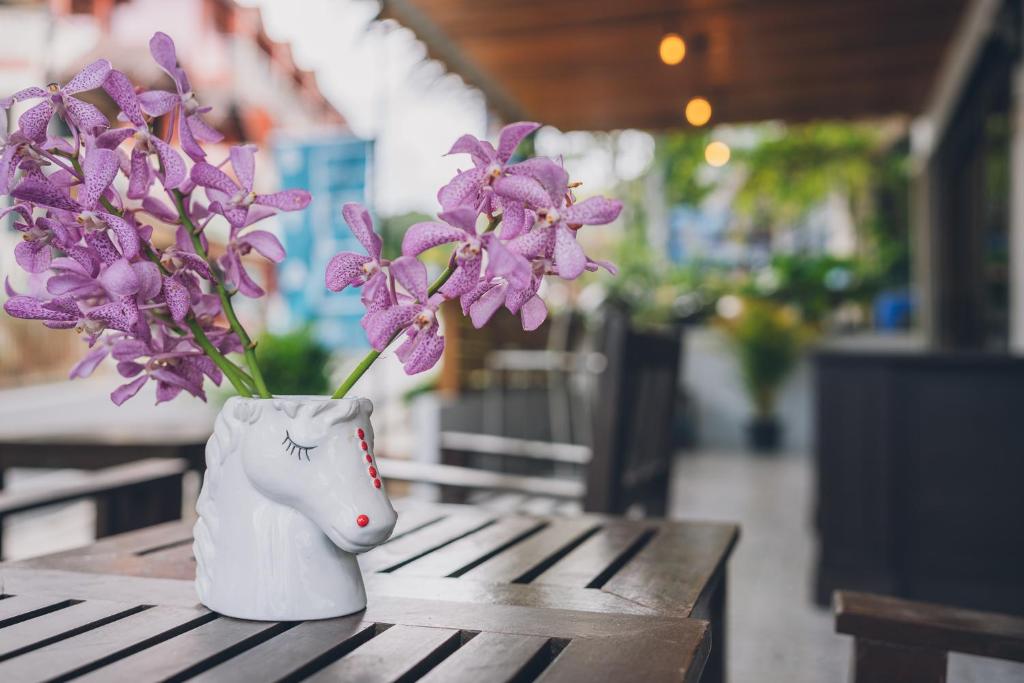 Fotografie z fotogalerie ubytování Vibes Samui Hostel and Cafe' v destinaci Ban Nai Na