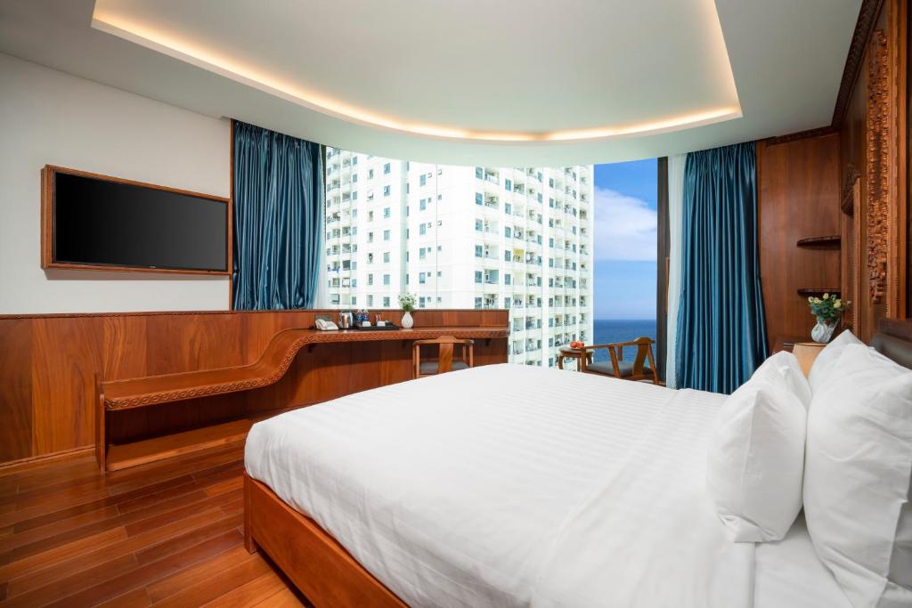 Phòng Deluxe Giường Đôi Có Bồn Tắm