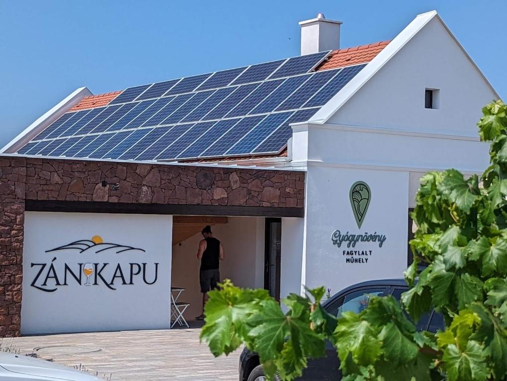 Certifikát, hodnocení, plakát nebo jiný dokument vystavený v ubytování ZánKapu Szálláshely