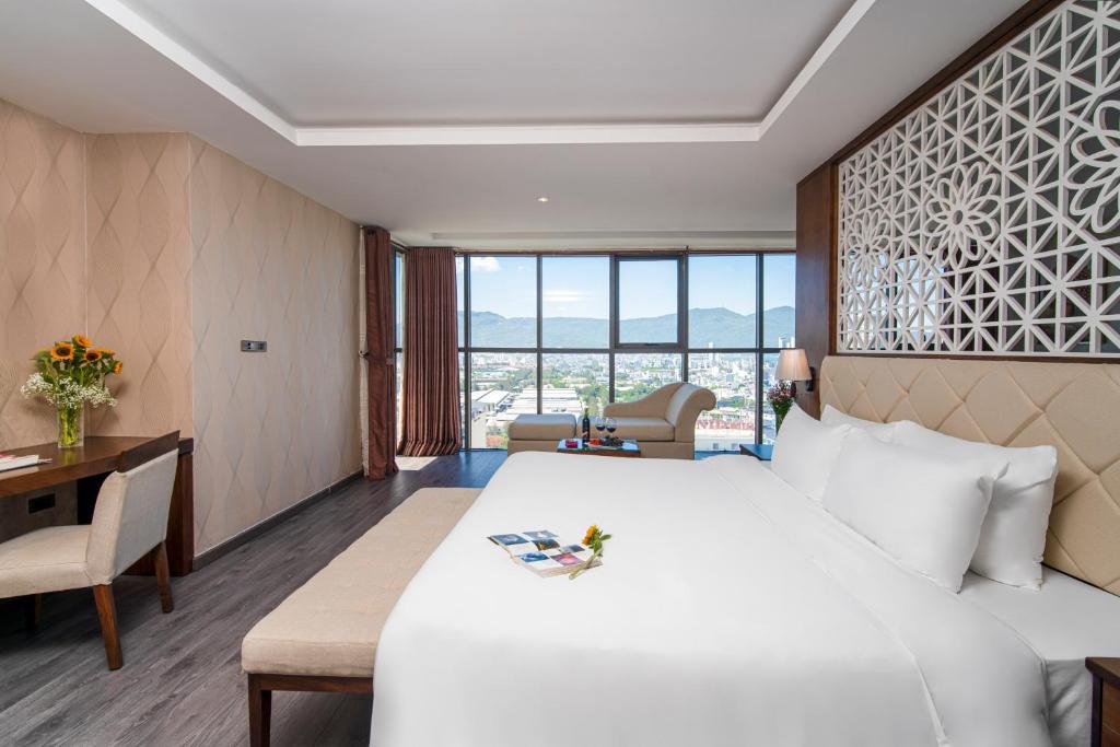 Postel nebo postele na pokoji v ubytování Luxtery Hotel & Spa
