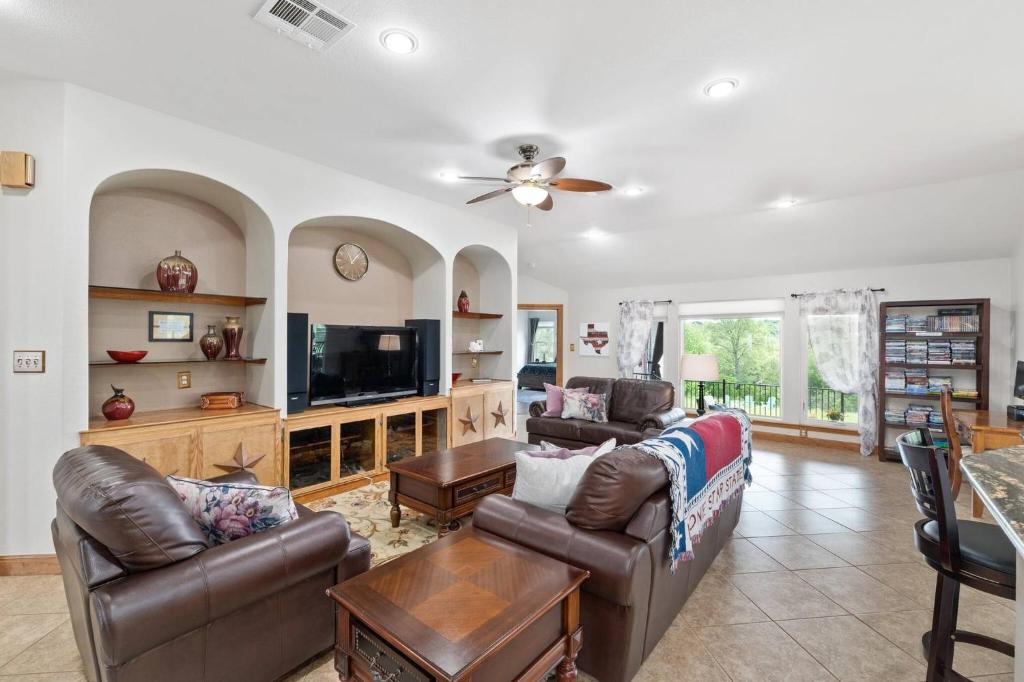 Creek Side Retreat, Dripping Springs (updated prices 2024)