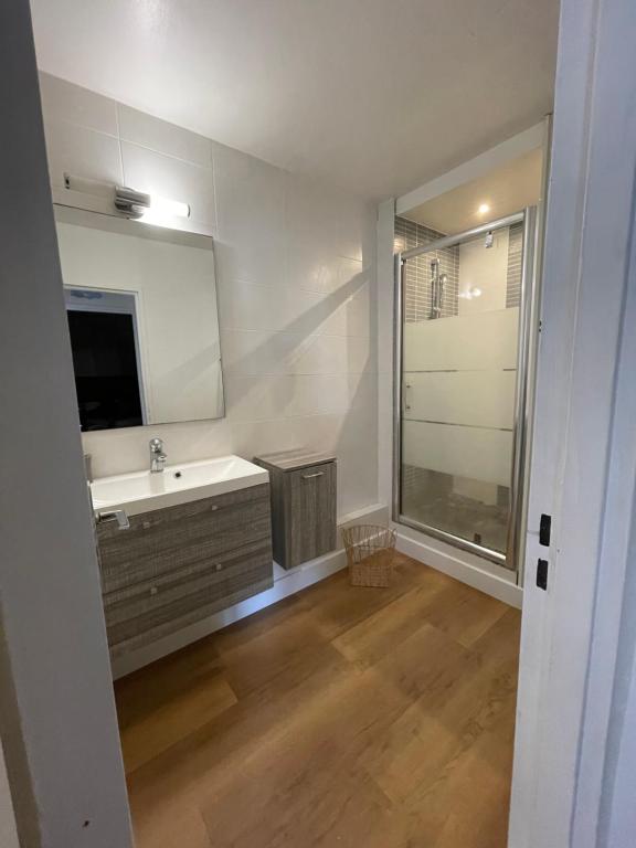 Φωτογραφία από το άλμπουμ του Appartement port de Saint Gilles les bains σε Filaos