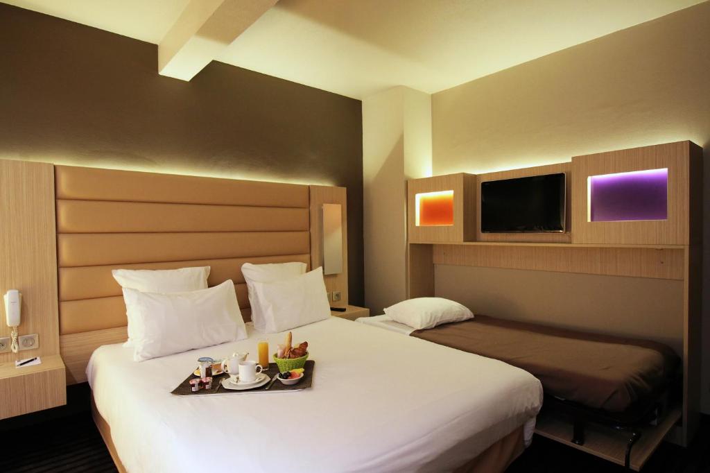 Hôtel de Brienne - 12