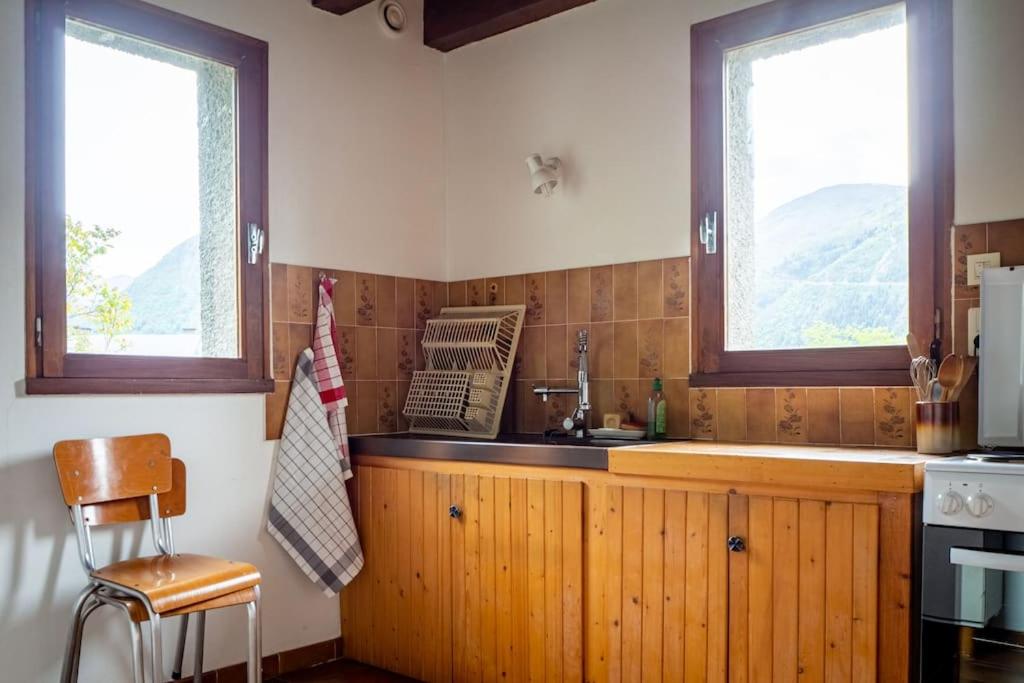 Kuchyň nebo kuchyňský kout v ubytování Maison avec vue sur la montagne Les Circaètes